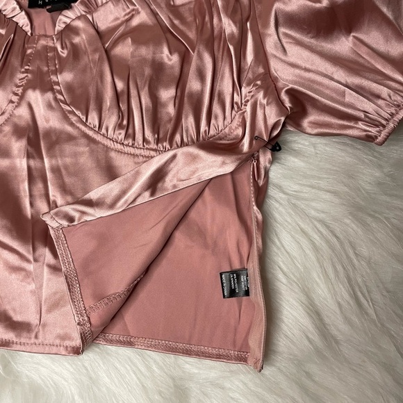 LIGHT MAUVE RUFFLE SATIN SHORT SLEEVE CROPPED LENGTH TOPS - Picture 2 of 7